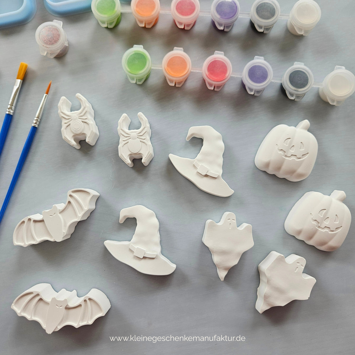 Handgegossene Halloween Figuren aus Keramikgießpulver zum Bemalen und Gestalten im hochwertigen Halloween Bastelset für Kinder von Kleine Geschenke Manufaktur Made in Germany
