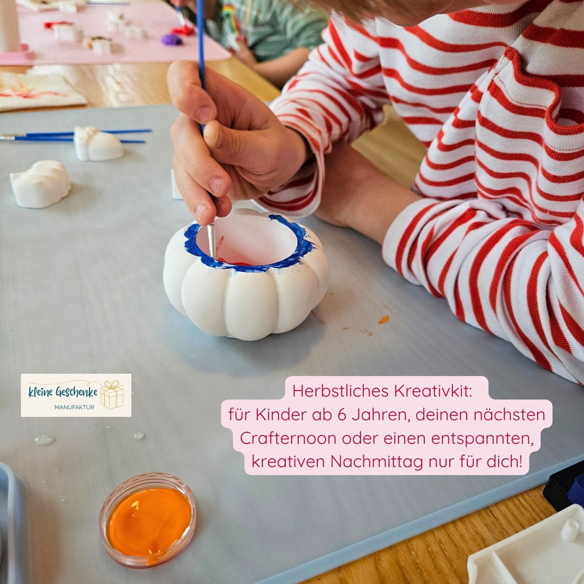 Kreative Beschäftigung für Kinder im Herbst mit Kreativset und handgegossenem Kürbis zum Bemalen