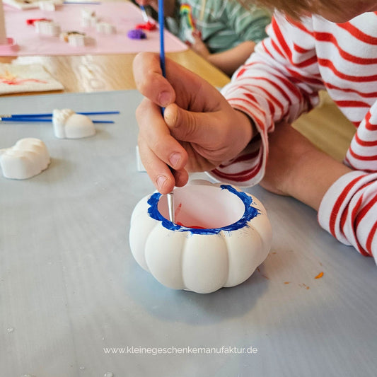 Herbst Kreativset für Kinder zum Bemalen und Gestalten von Kürbisfiguren aus Keramikgießpulver