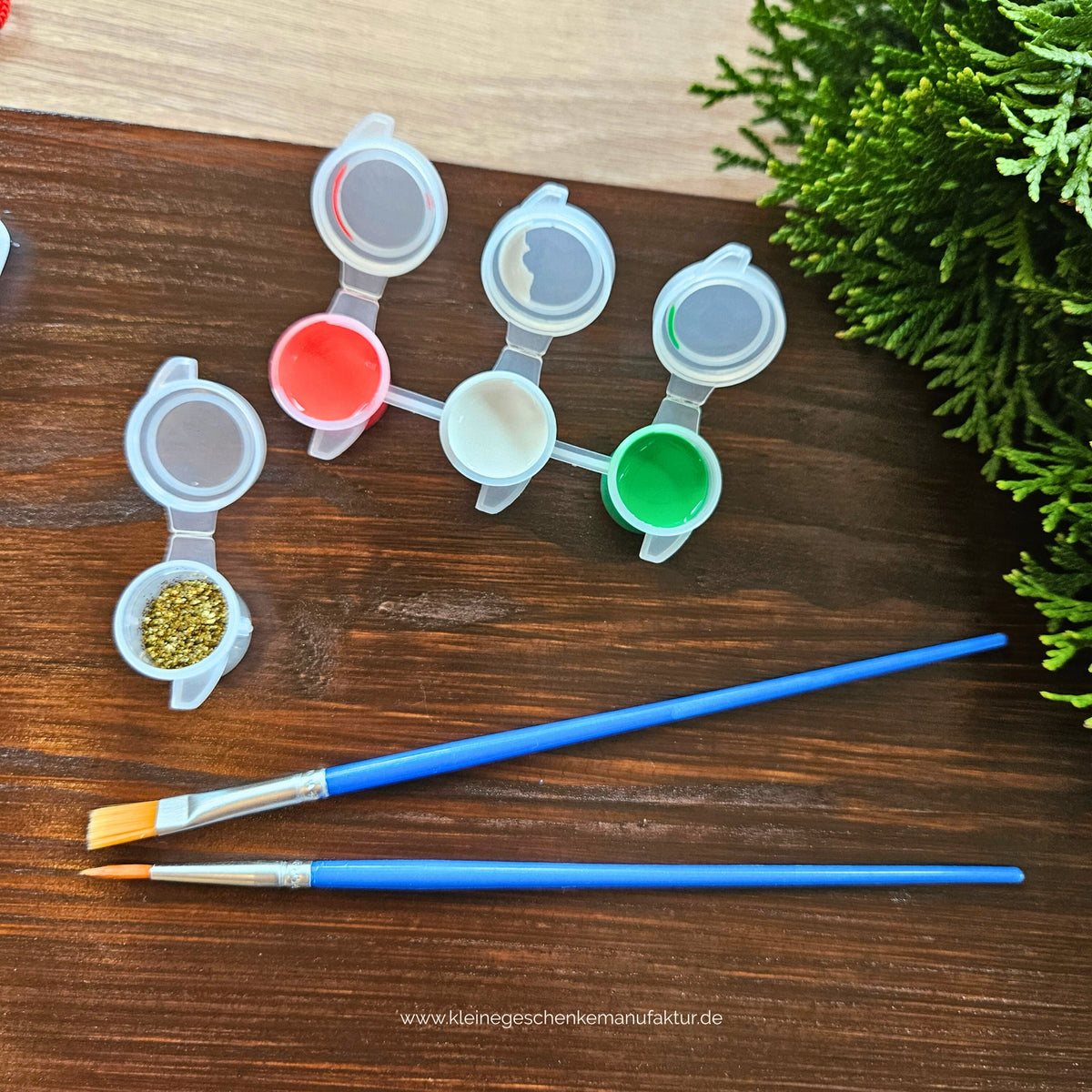 Weihnachts Malset für Kinder mit Farben, Pinseln und Glitzer zum Weihnachtsbasteln ohne große Vorbereitung